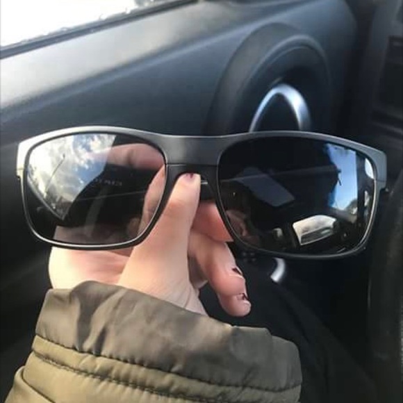 Oakley Accessories - Oakleys 60r16